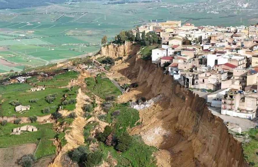 1781363_big-deslizamento