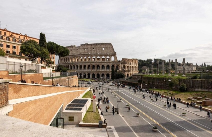 Belvedere_Antonio_Cederna_vista_Colosseo_d0
