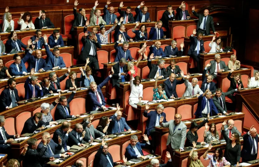 CAMARA DEPUTADO ITALIA
