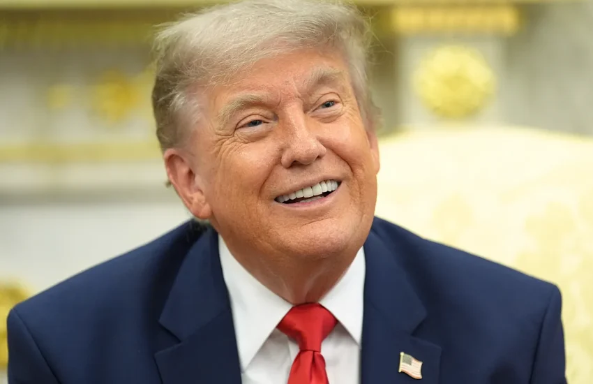 DONALD TRUMP
