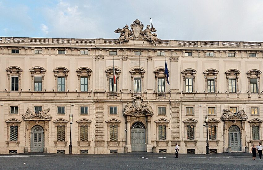 Palazzo_della_Consulta_Roma_2006