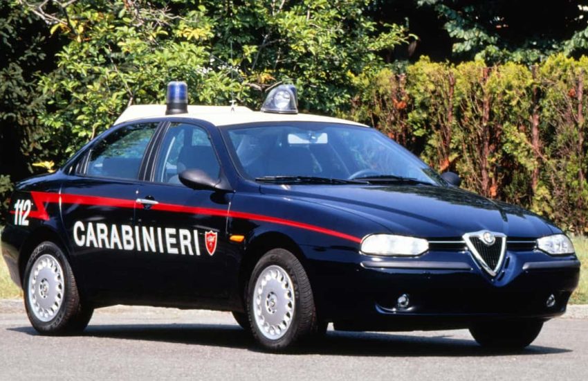 alfa-romeo-156-carabinieri