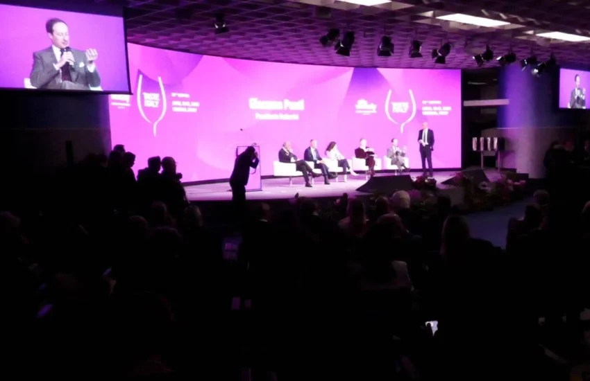 vinitaly-2026-sistema-italia-unido-verona-4-mil-empresas_20260413-062745_69dcb72c072416-90716688