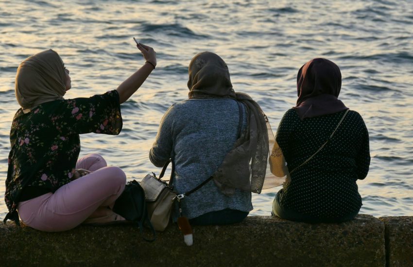 Portugal proíbe uso da burca em locais públicos